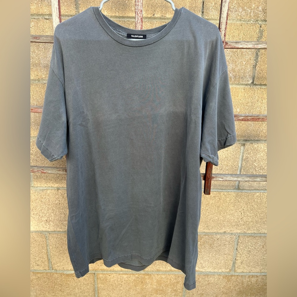 Talentless T-Shirt Men Size L
